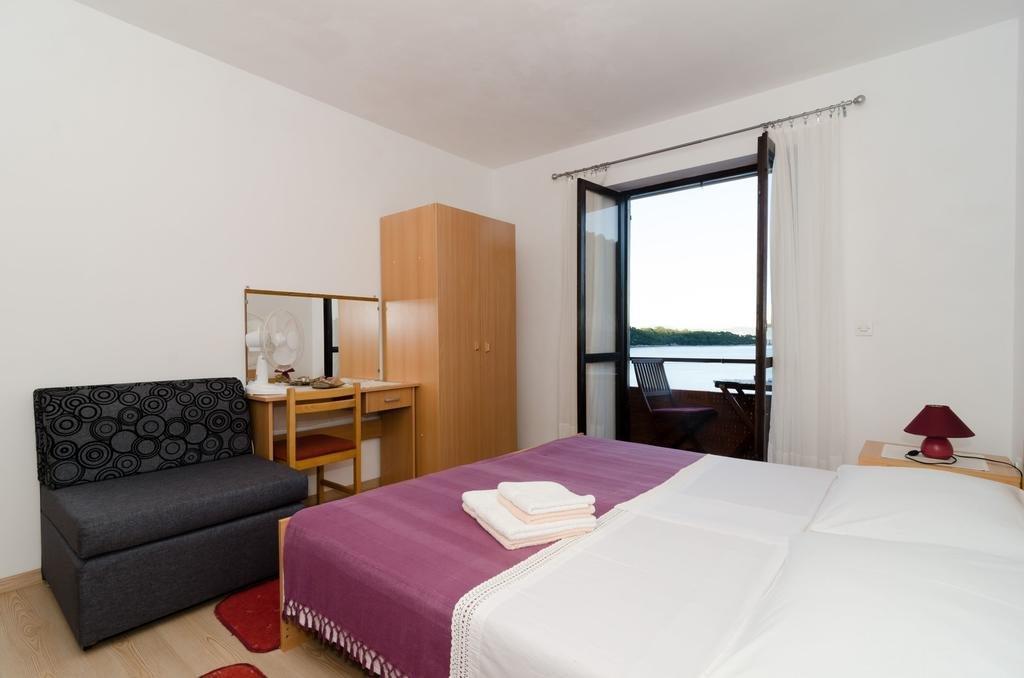 Anica Apartment